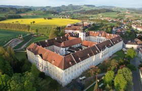 Das Benediktinerstift Seitenstetten von oben, © Marktgemeinde Seitenstetten Das Benediktinerstift Seitenstetten von oben, © Marktgemeinde Seitenstetten