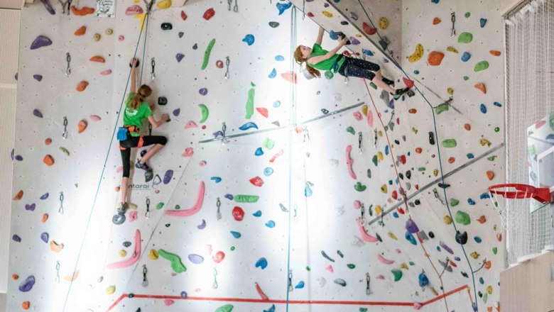 Carl Zeller Halle Kletterwand, © Uschi Wolf Carl Zeller Halle Kletterwand, © Uschi Wolf