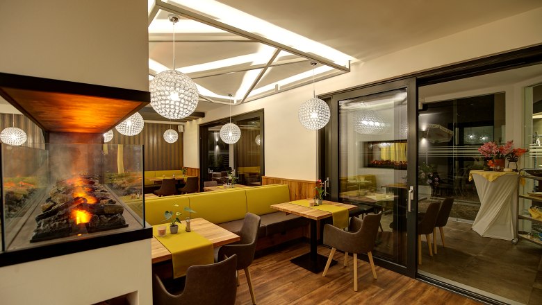 Restaurant, &copy; Hotel zur Post, Fam. Rogl