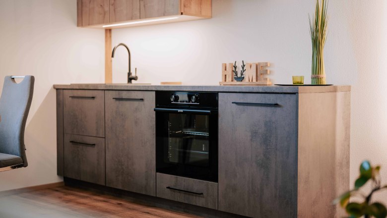 K&uuml;chenzeile in der Ferienwohnung, &copy; MIKU.Media OG