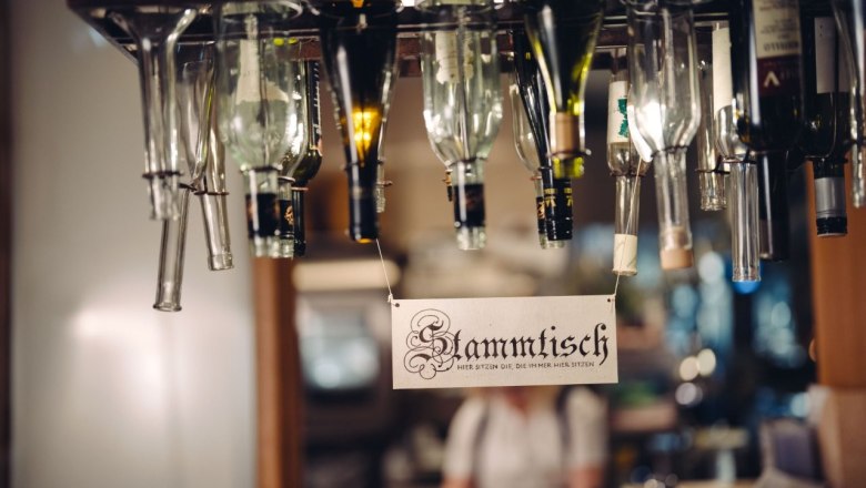 Perbersdorfer Heuriger & Hotel, &copy; Moststra&szlig;e, dochbodnliacht