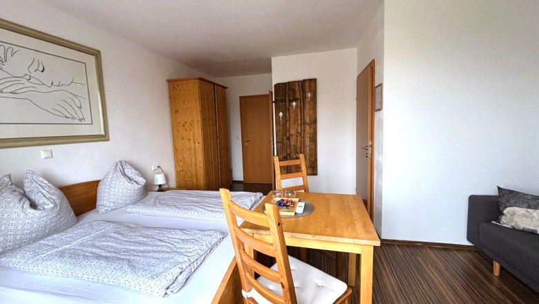 G&auml;stezimmer Linsberg, &copy; Hermann Dieminger