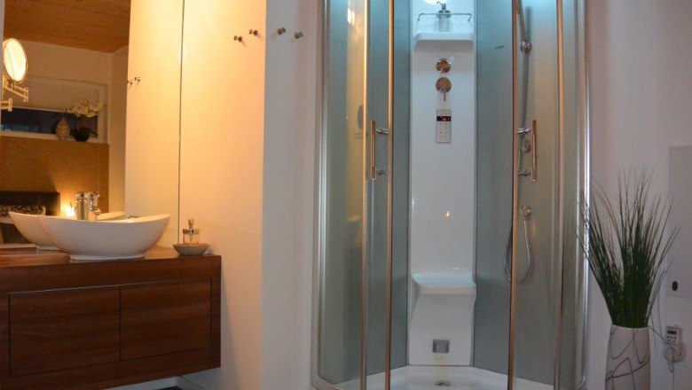 Badezimmer, &copy; Leichtfried-Schiefer