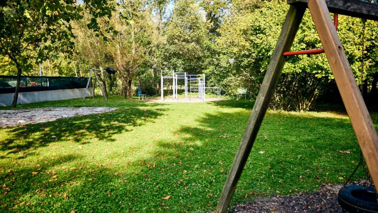 Spielplatz am Kunstrasenplatz, © Jetzinger Frank Photography